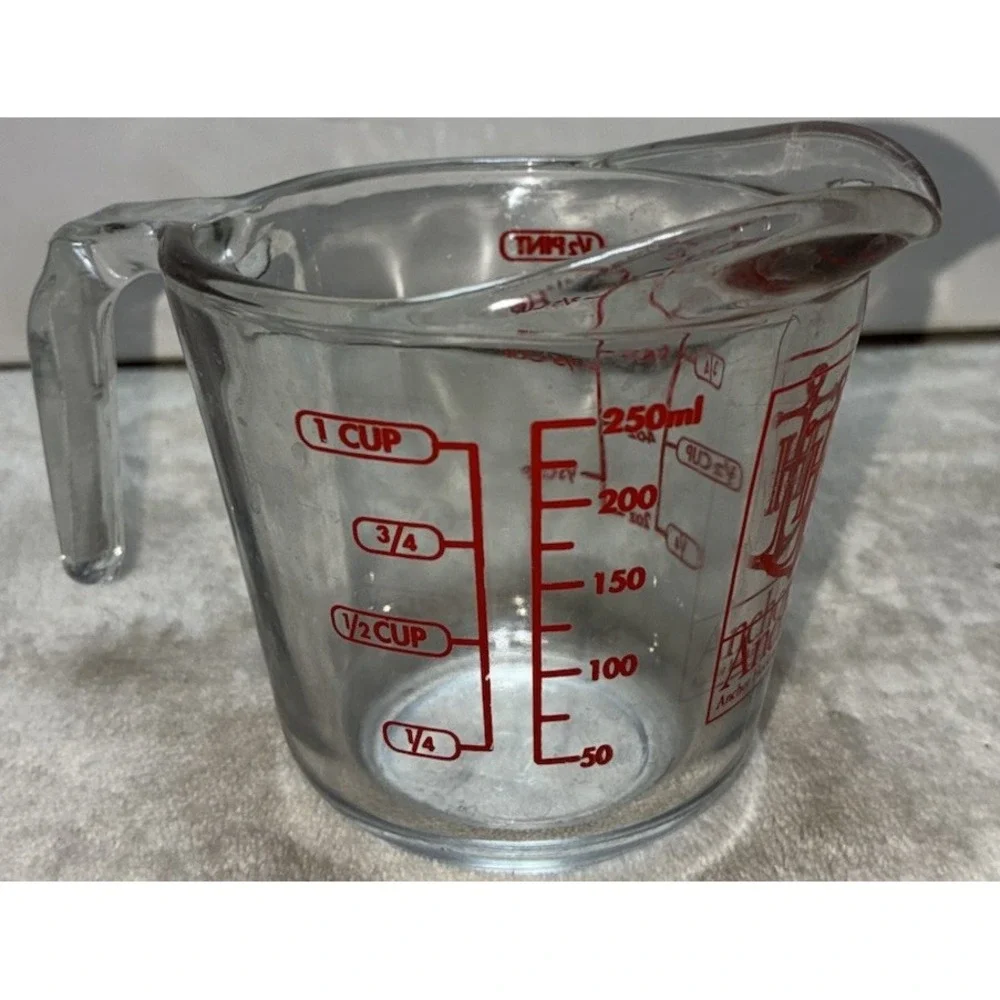 Vintage Anchor Hocking  1 Cup Glass Measuring Cup Clear Red Print 8 oz #696